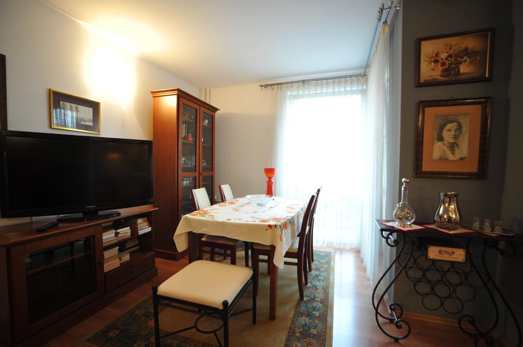 Apartament Tais Wrocław Buitenkant foto